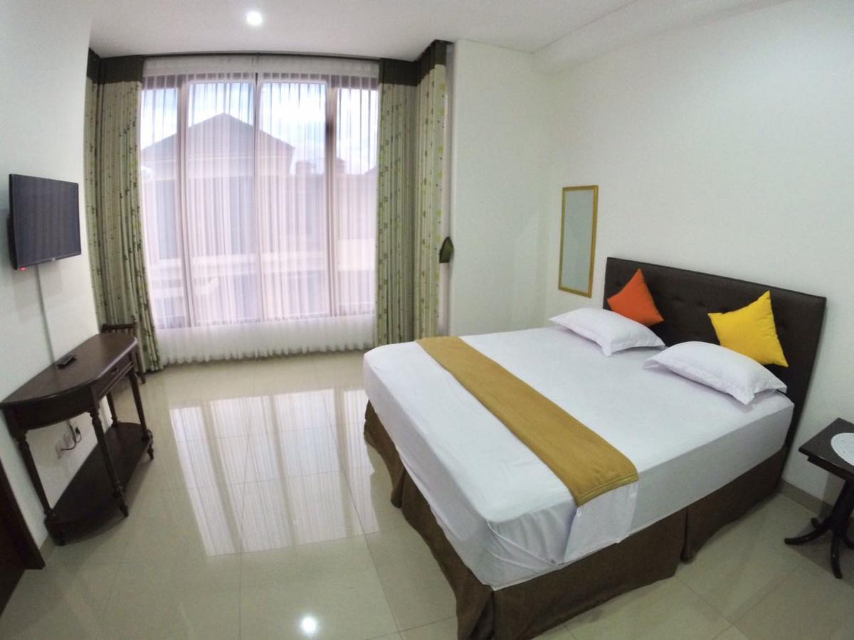 Padma Laguna Guesthouse Baturetno Buitenkant foto