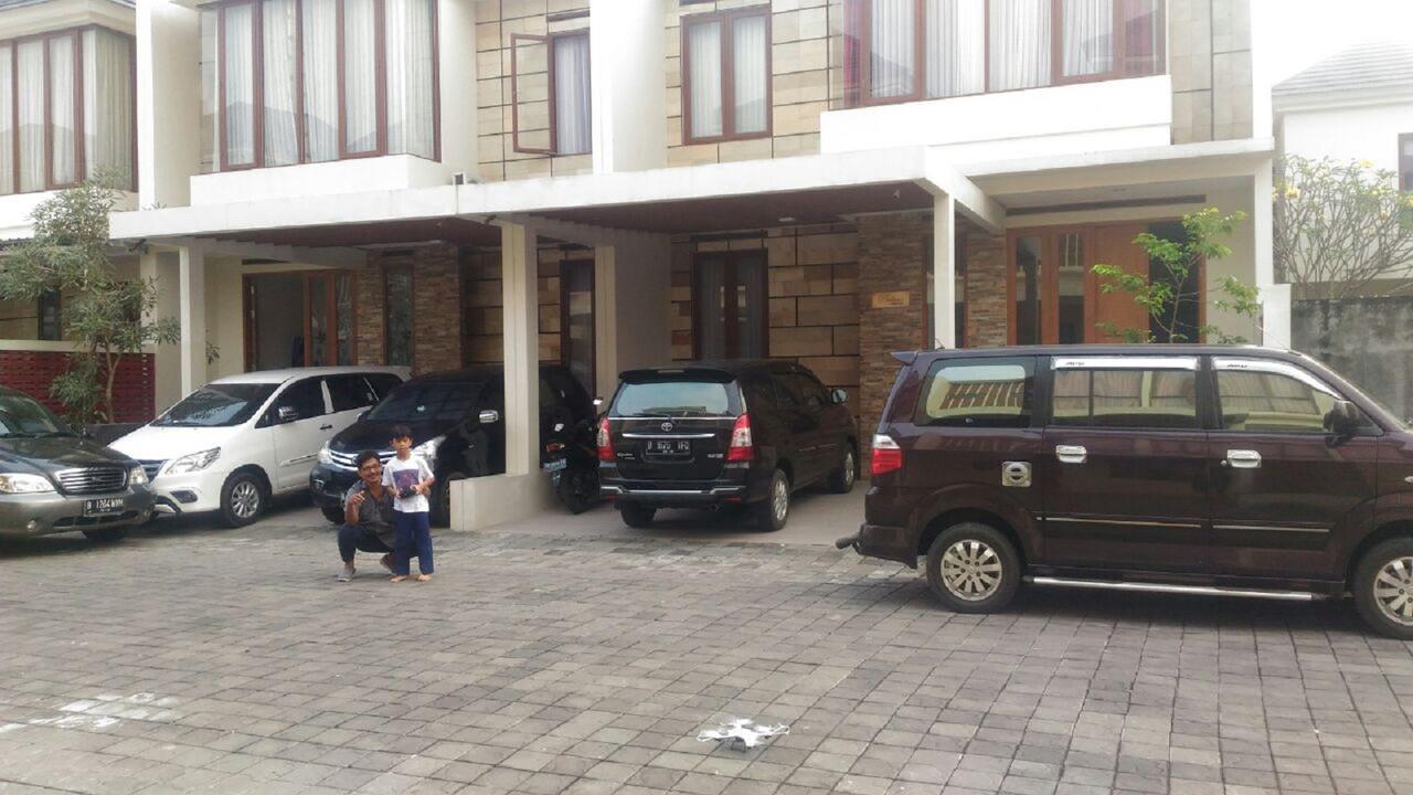 Padma Laguna Guesthouse Baturetno Buitenkant foto