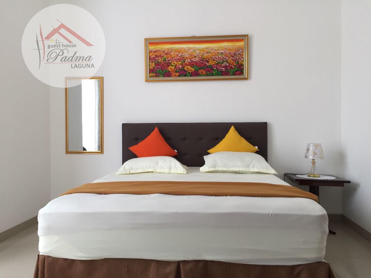 Padma Laguna Guesthouse Baturetno Buitenkant foto