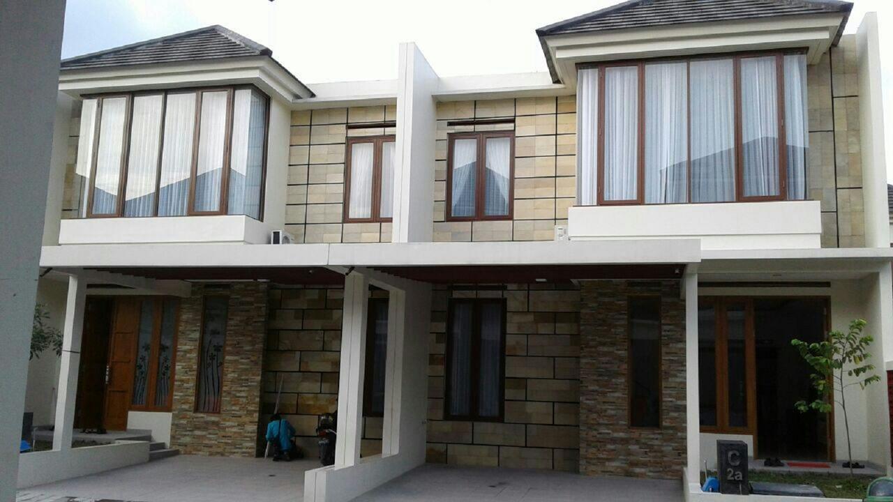 Padma Laguna Guesthouse Baturetno Buitenkant foto